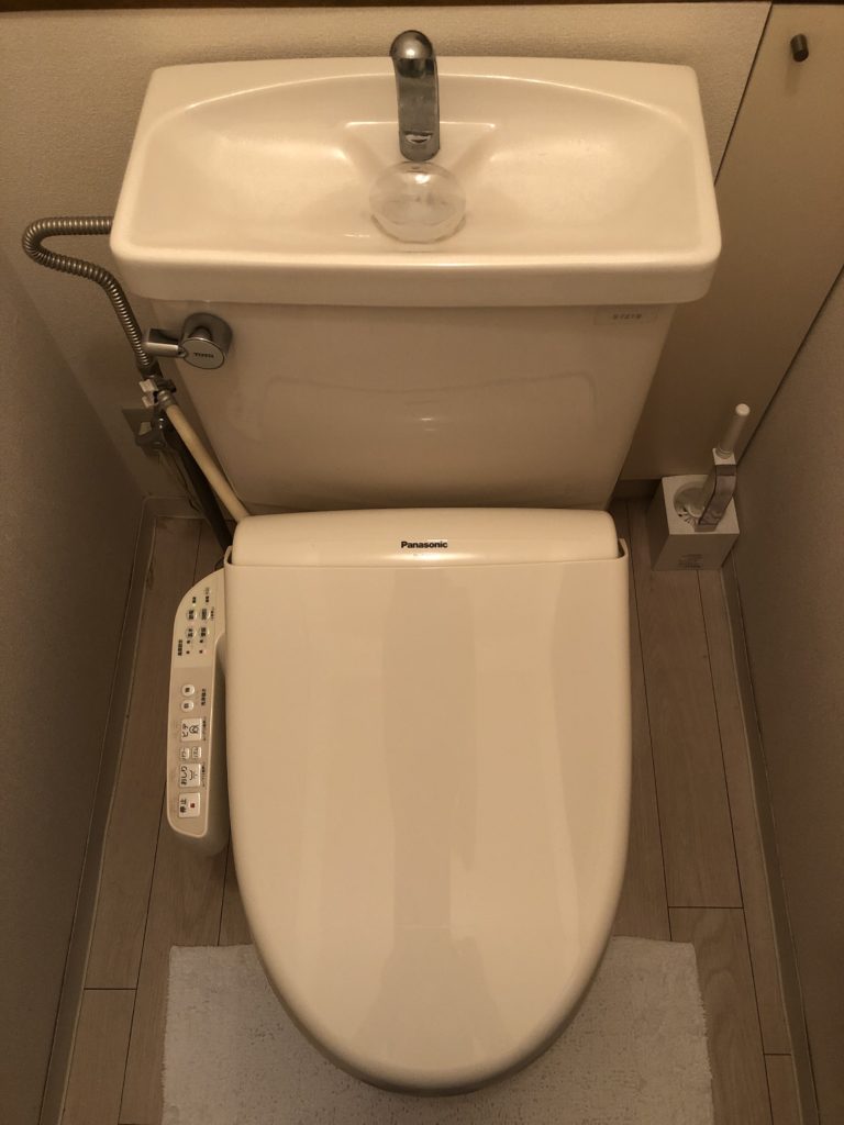 静岡市でトイレの水漏れ修理を行いました。
