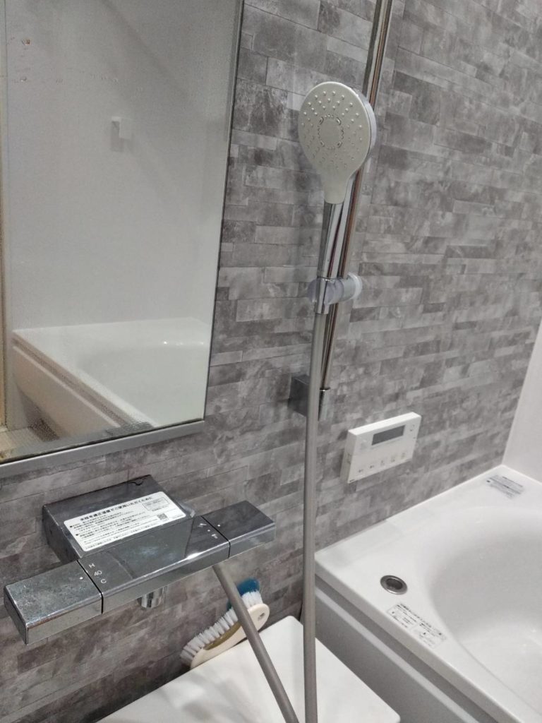 富士宮市で浴室シャワー水漏れ修理を行いました。