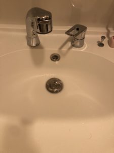 洗面水漏れ修理